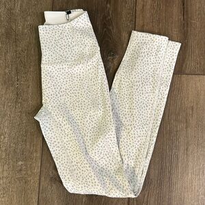 NWT 1st Phorm Adapt Reversible Legging